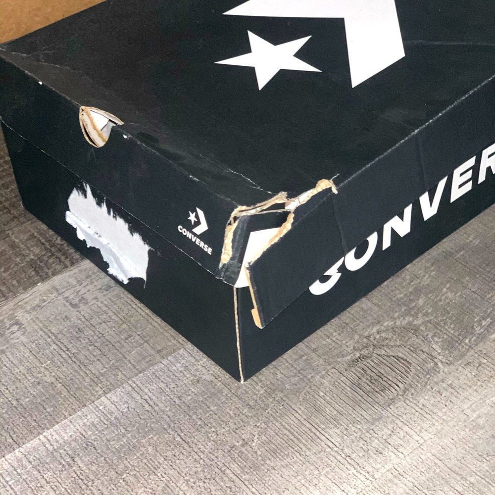 Converse - Picture 3 of 4